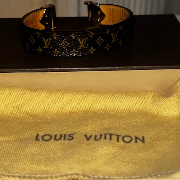 Louis Vuitton nano monogram bracelet 17 in - Picture 11 of 16